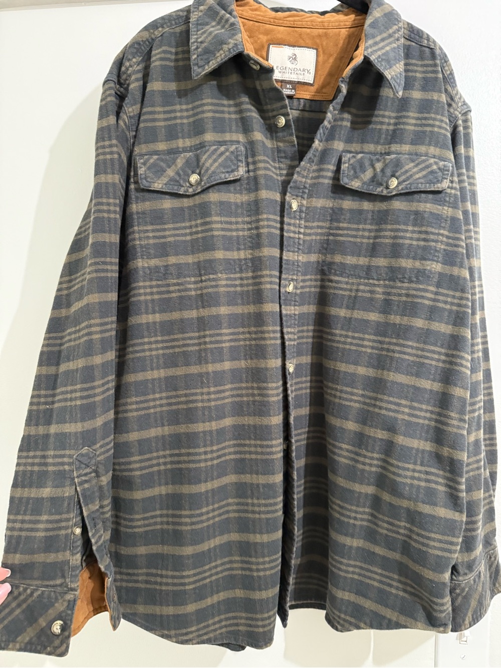 Legendary Whitetails Gray Plaid Lightweight Shirt Jacket